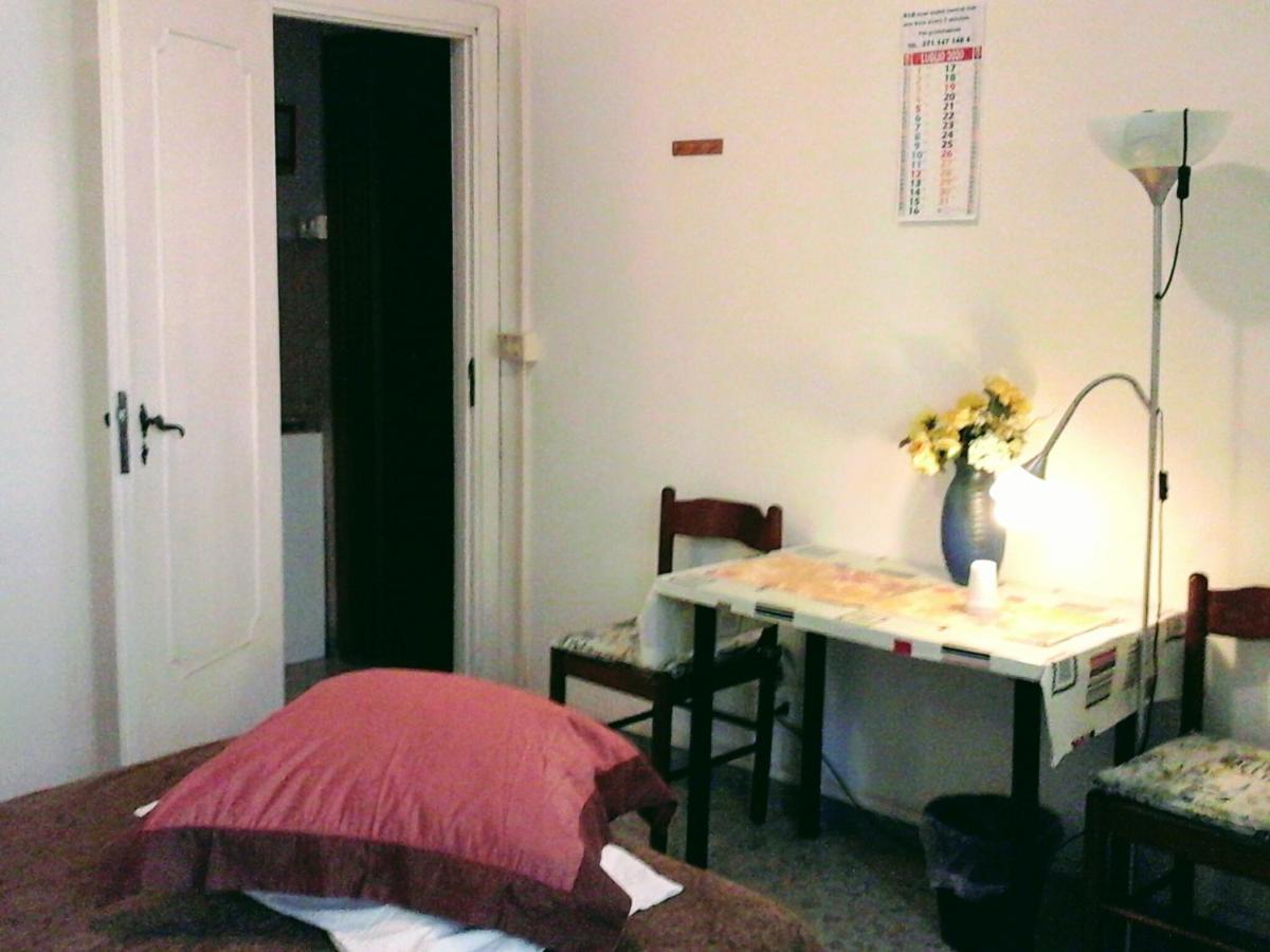 B&B Near Metro' Central Line - Only Wc In The Rooms 15 Minutes To Termini Station 20 To Spagna Square - In The Night Bus Roma Exterior foto